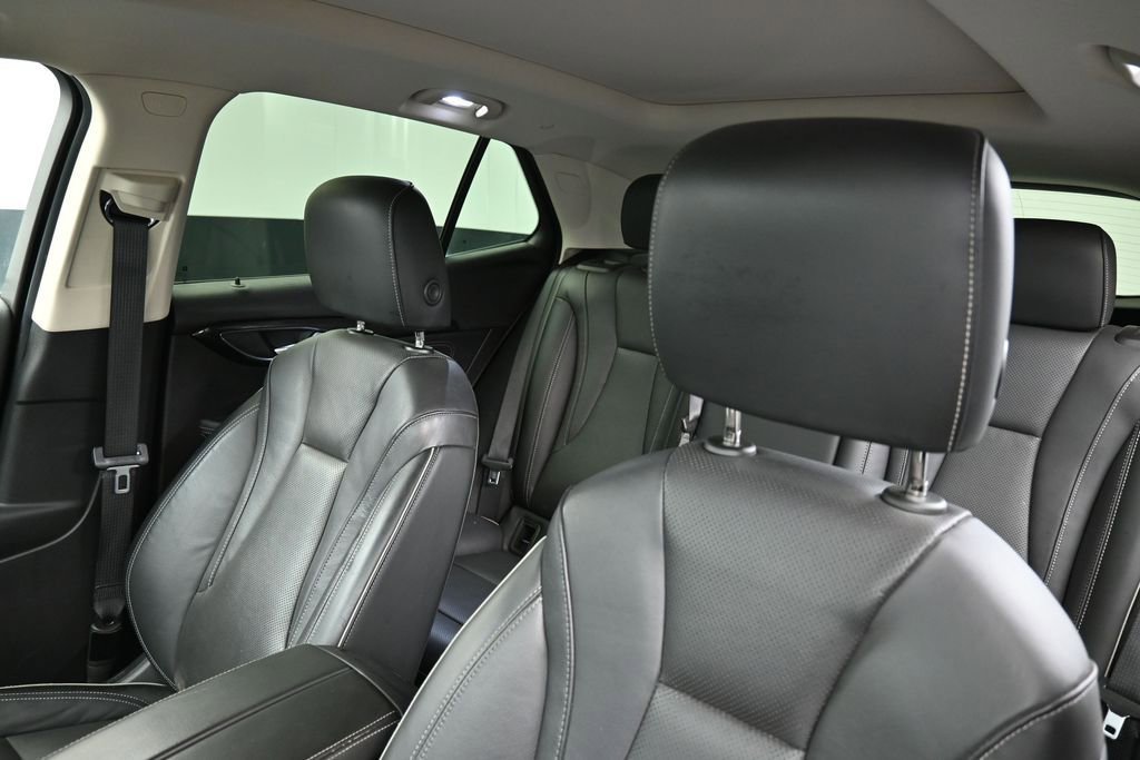 Used 2021 Buick Envision Essence w/ Sport Touring Package AWD/4WD image 15