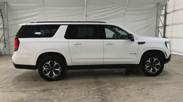 New 2026 GMC Yukon XL AT4 Ultimate AWD/4WD image 9