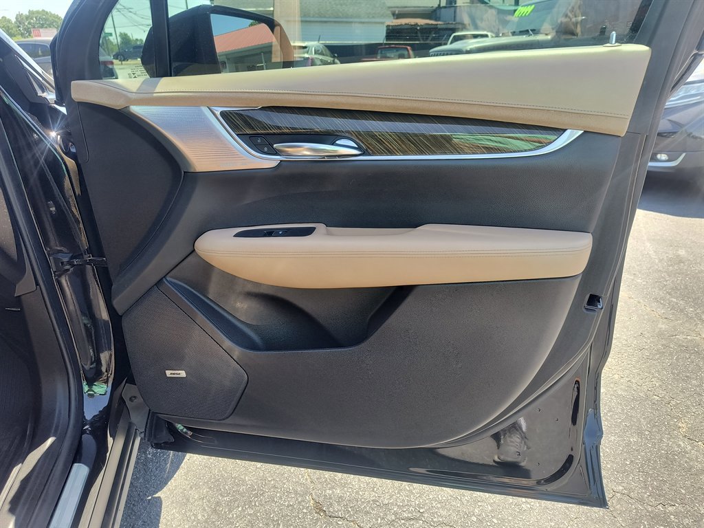 Used 2020 Cadillac XT6 Sport w/ Platinum Package AWD/4WD image 24