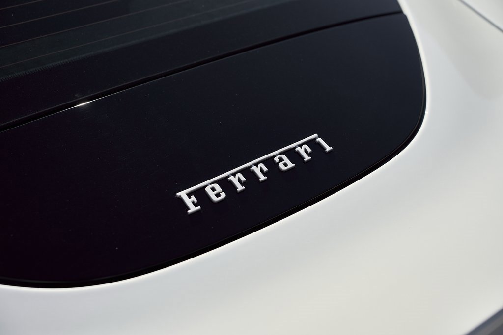 Used 2022 Ferrari Roma image 10