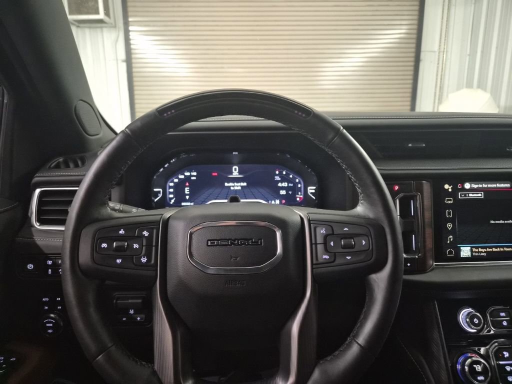 Used 2023 GMC Yukon XL Denali Ultimate image 28