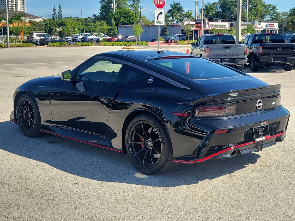 Certified 2024 Nissan Z Performance w/ Floor Mat Package RWD image 11