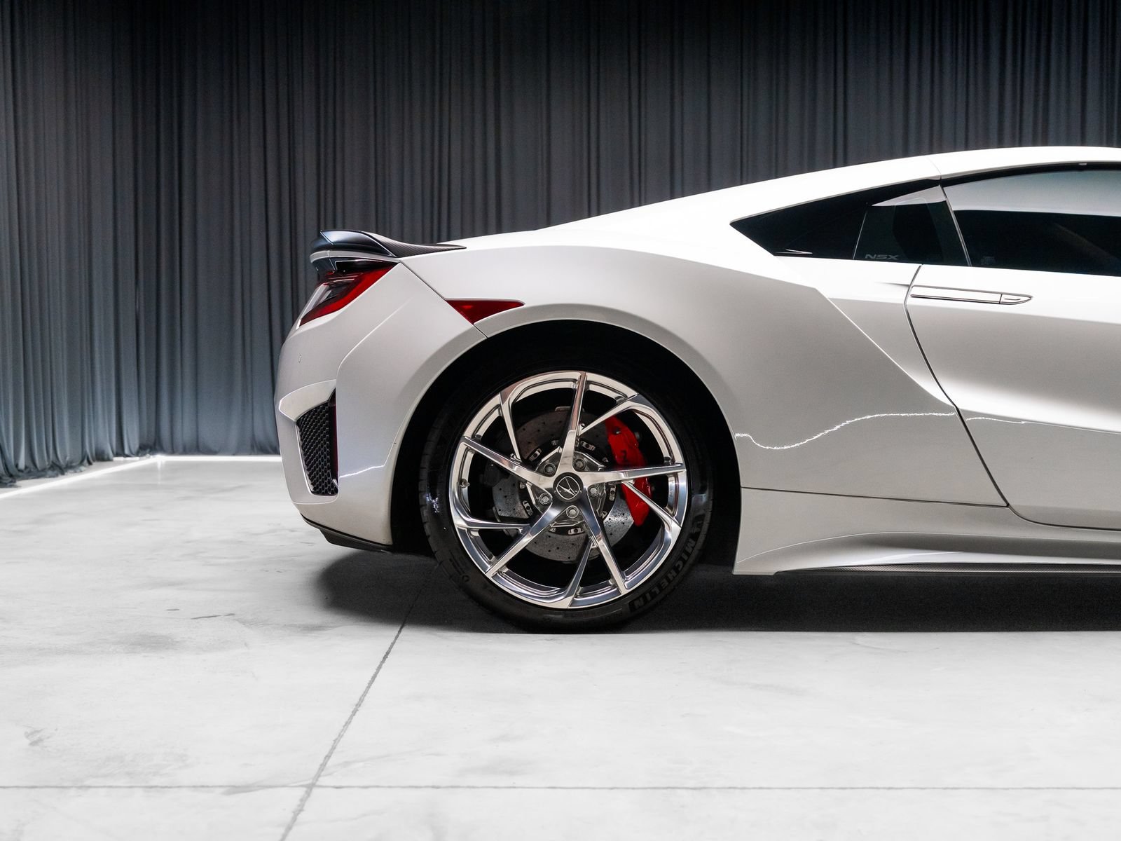 Used 2017 Acura NSX AWD/4WD image 31