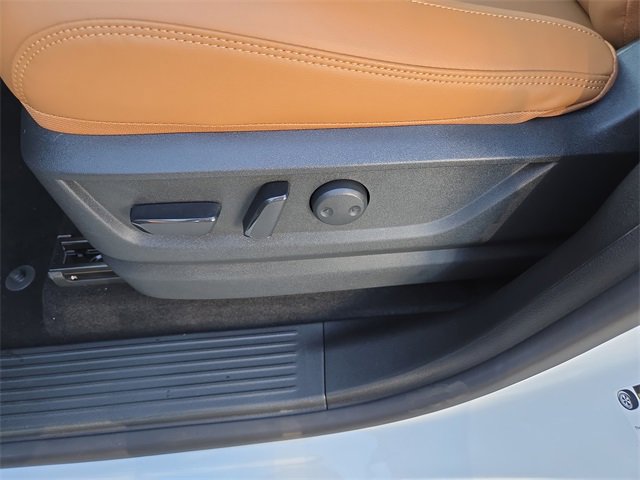 New 2026 Nissan Armada SL w/ Captain's Chari Seat Package image 26