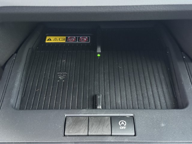 Used 2026 Toyota Corolla Cross LE FWD image 21