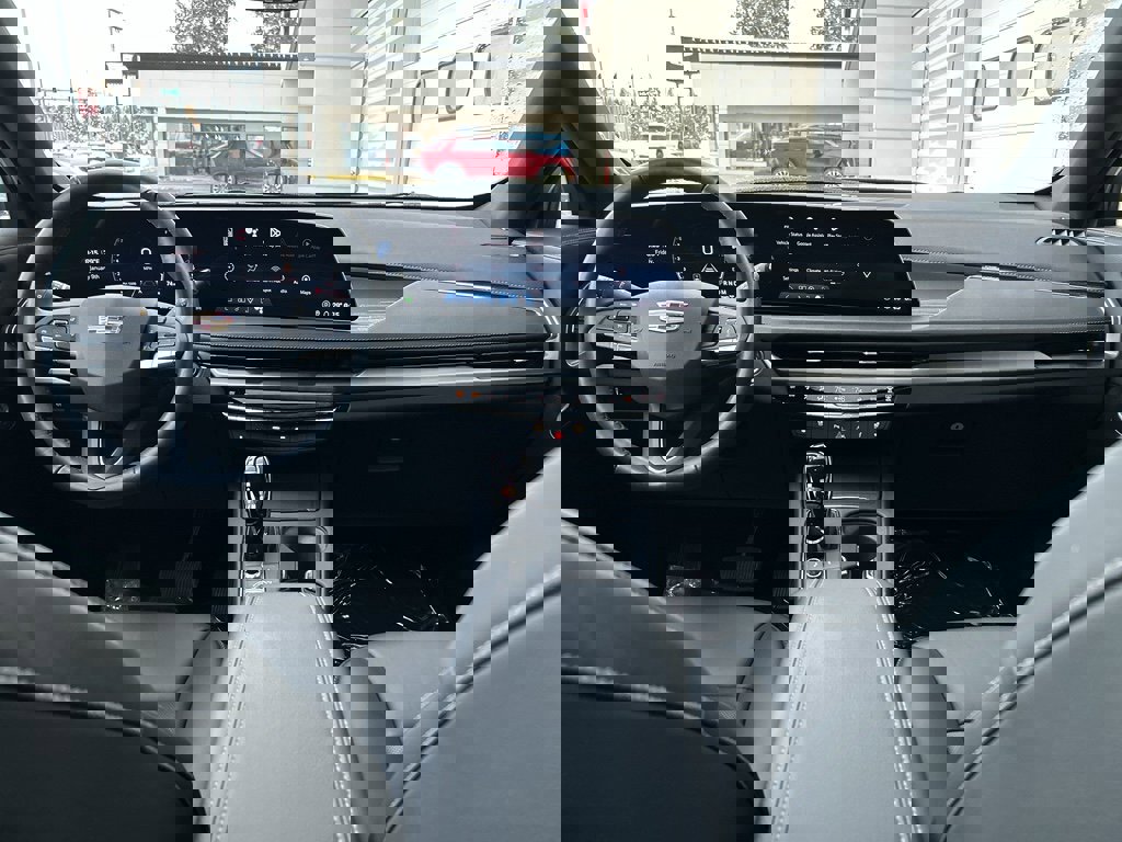 Used 2024 Cadillac XT4 Premium Luxury image 17