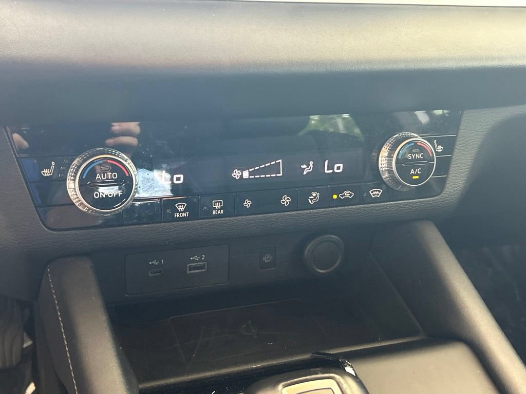Used 2024 Mitsubishi Outlander SE AWD/4WD image 46