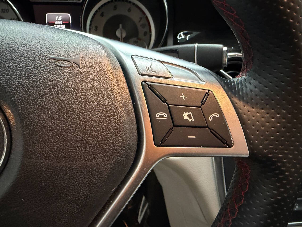 Used 2014 Mercedes-Benz CLA 250 image 24