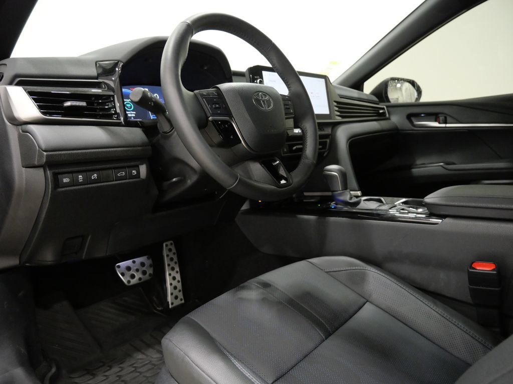 Used 2026 Toyota Camry XSE AWD/4WD image 12