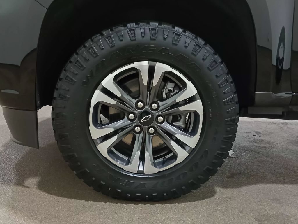 Used 2022 Chevrolet Colorado Z71 AWD/4WD image 13