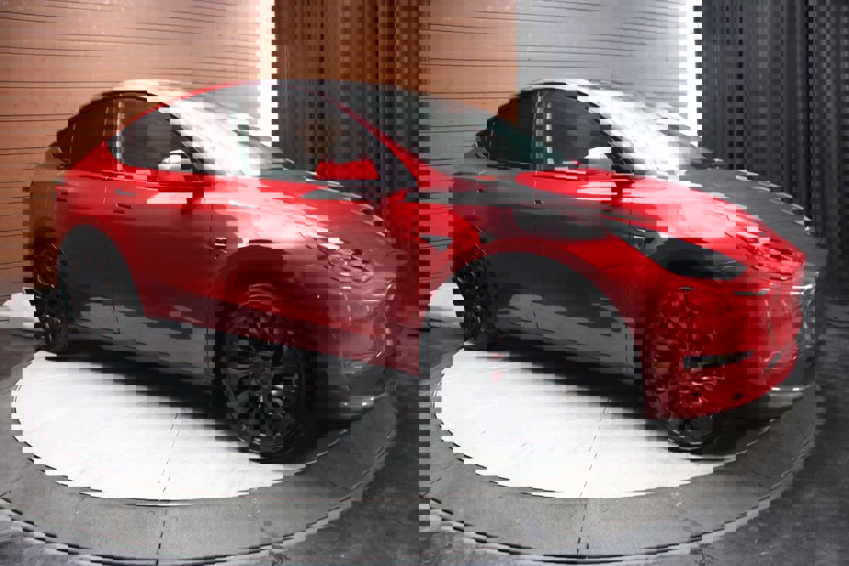 Used 2023 Tesla Model Y Performance image 56