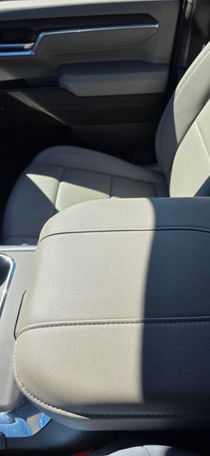 Used 2024 GMC Sierra 2500 SLT w/ SLT Premium Package image 29