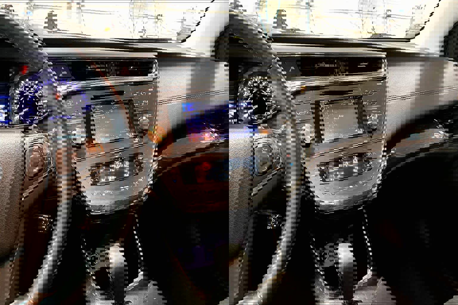 Used 2014 Toyota Avalon XLE Touring image 7