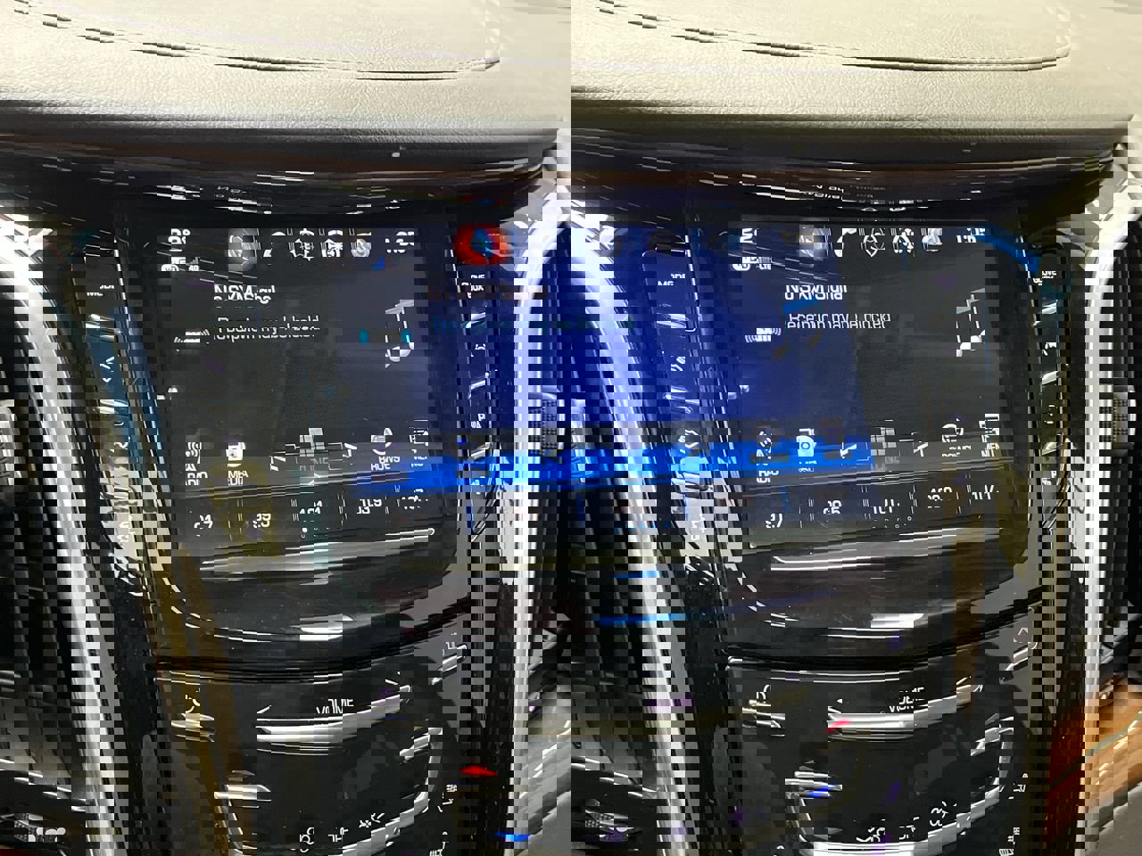 Used 2019 Cadillac Escalade ESV Premium Luxury image 21