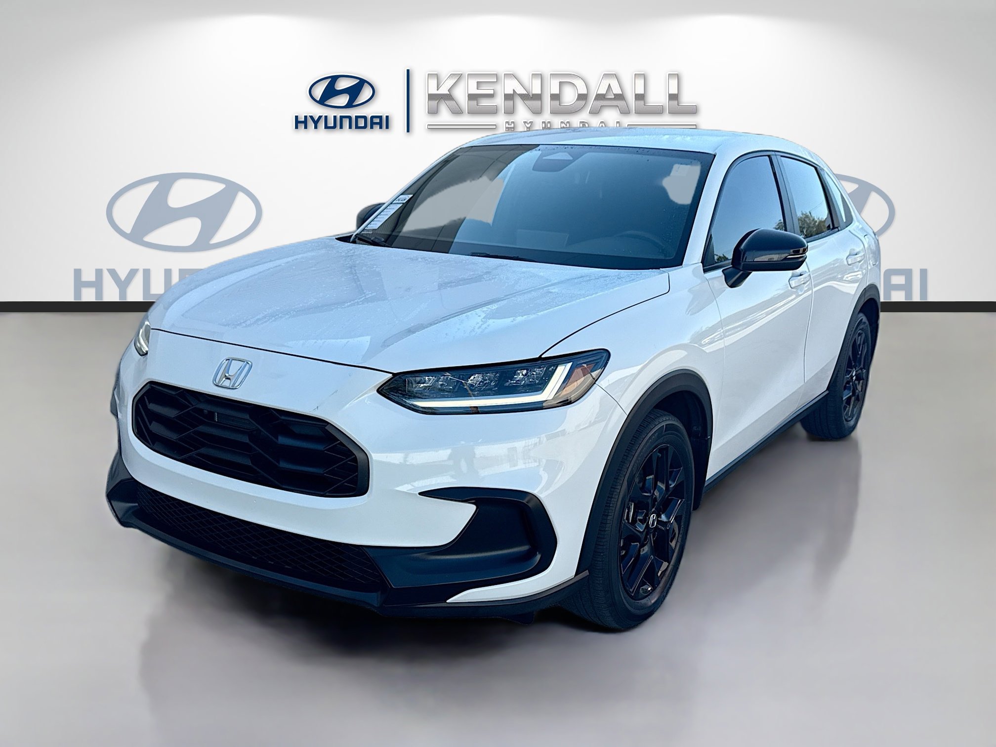 Used 2023 Honda HR-V Sport image 3