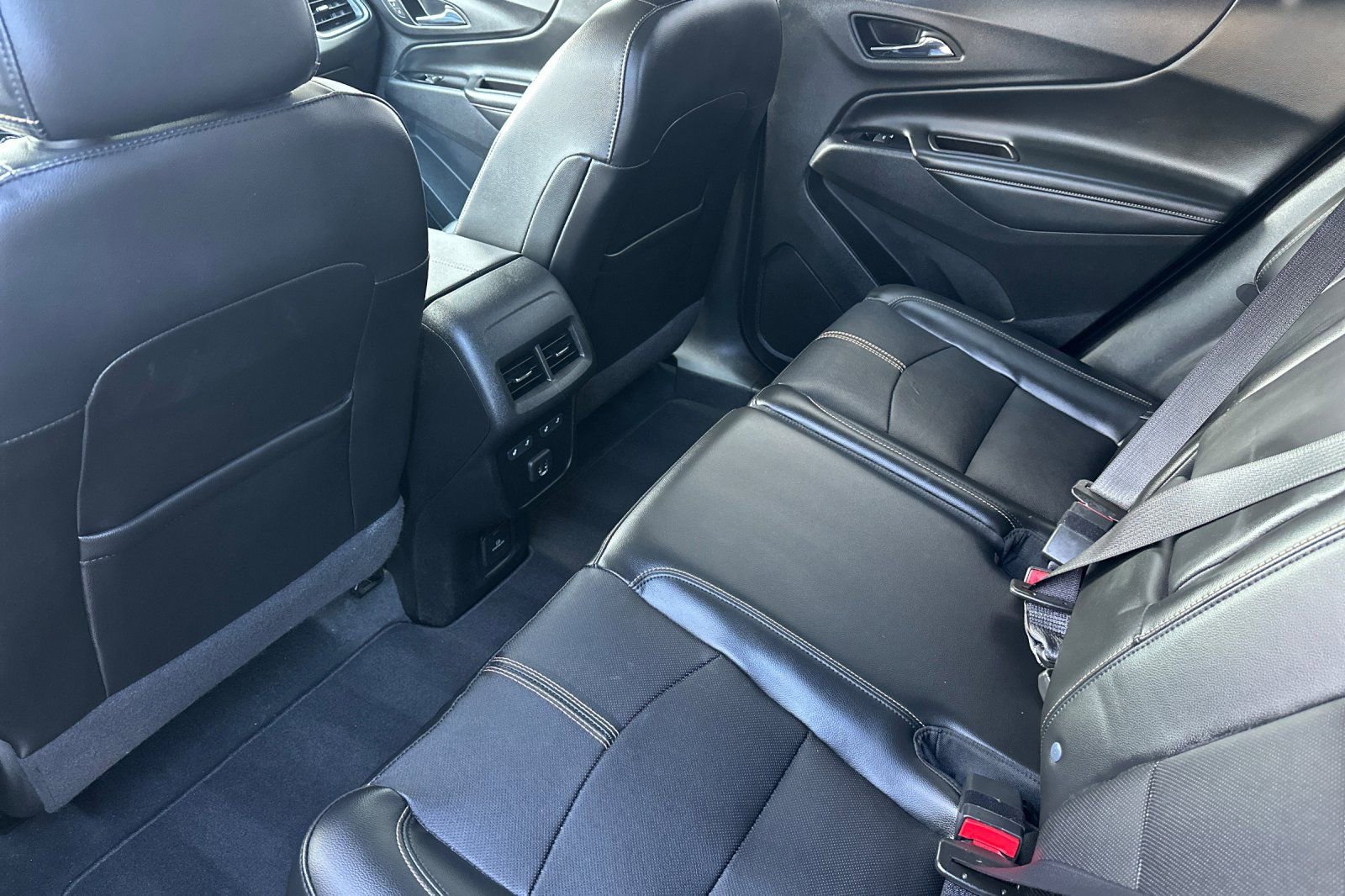 Used 2022 Chevrolet Equinox Premier image 14