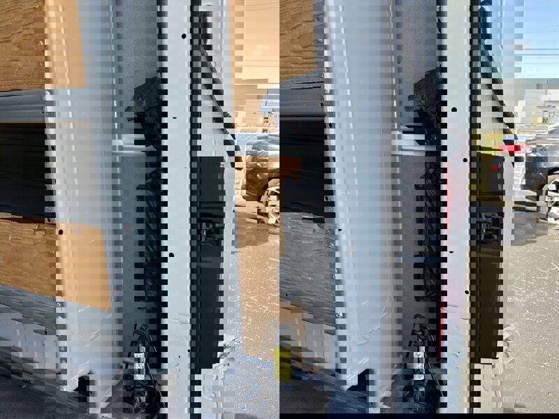 Used 2018 Nissan NV 2500 SV image 31