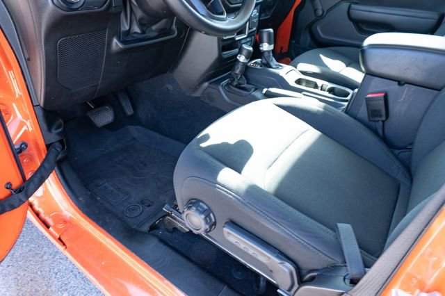 Used 2023 Jeep Wrangler Sport AWD/4WD image 29