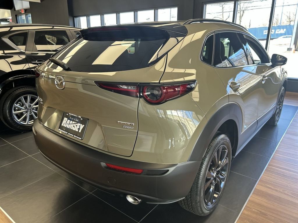 New 2025 MAZDA CX-30 Carbon image 8