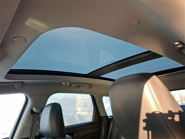 Used 2022 Lincoln Corsair AWD w/ Premium Package image 16