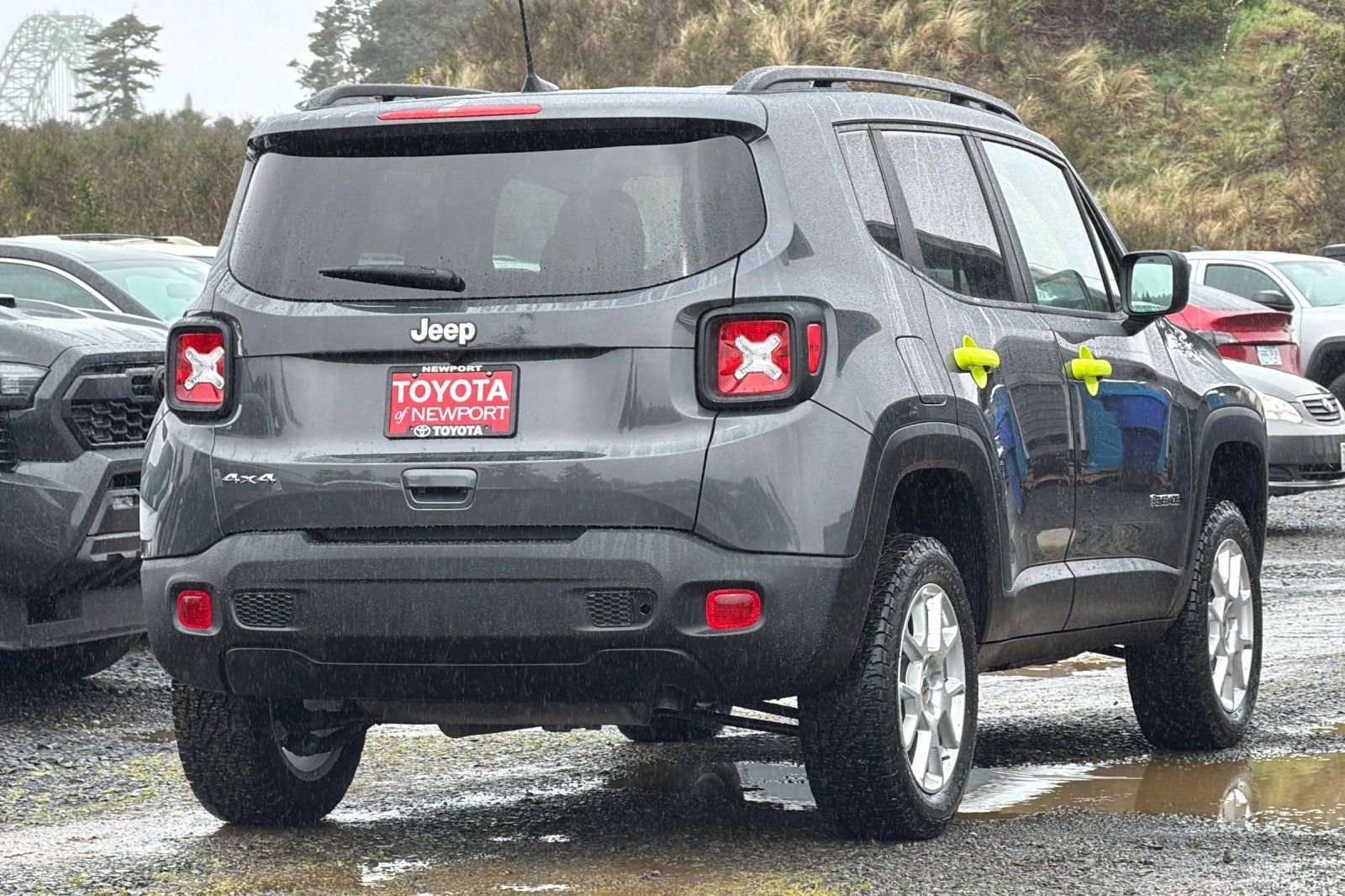 Used 2023 Jeep Renegade Latitude image 4