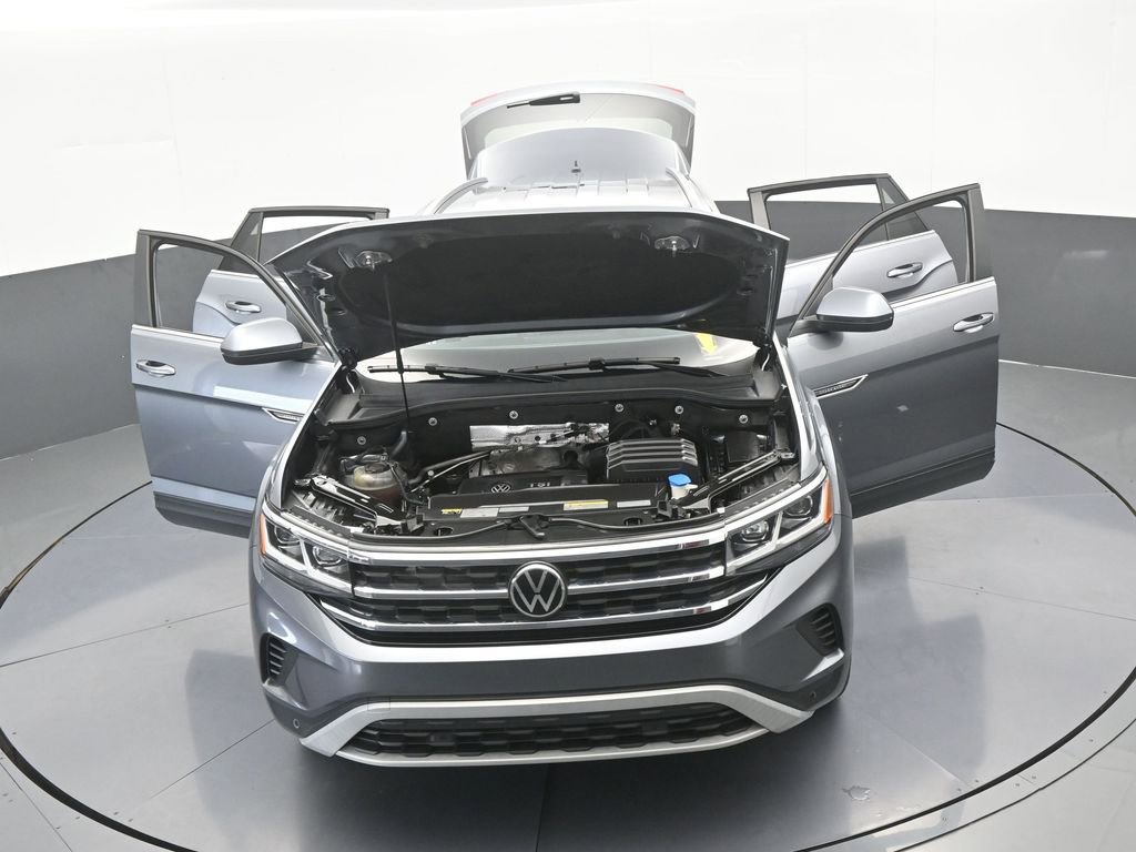 Used 2022 Volkswagen Atlas Cross Sport SE w/ Black Wheel Package image 74