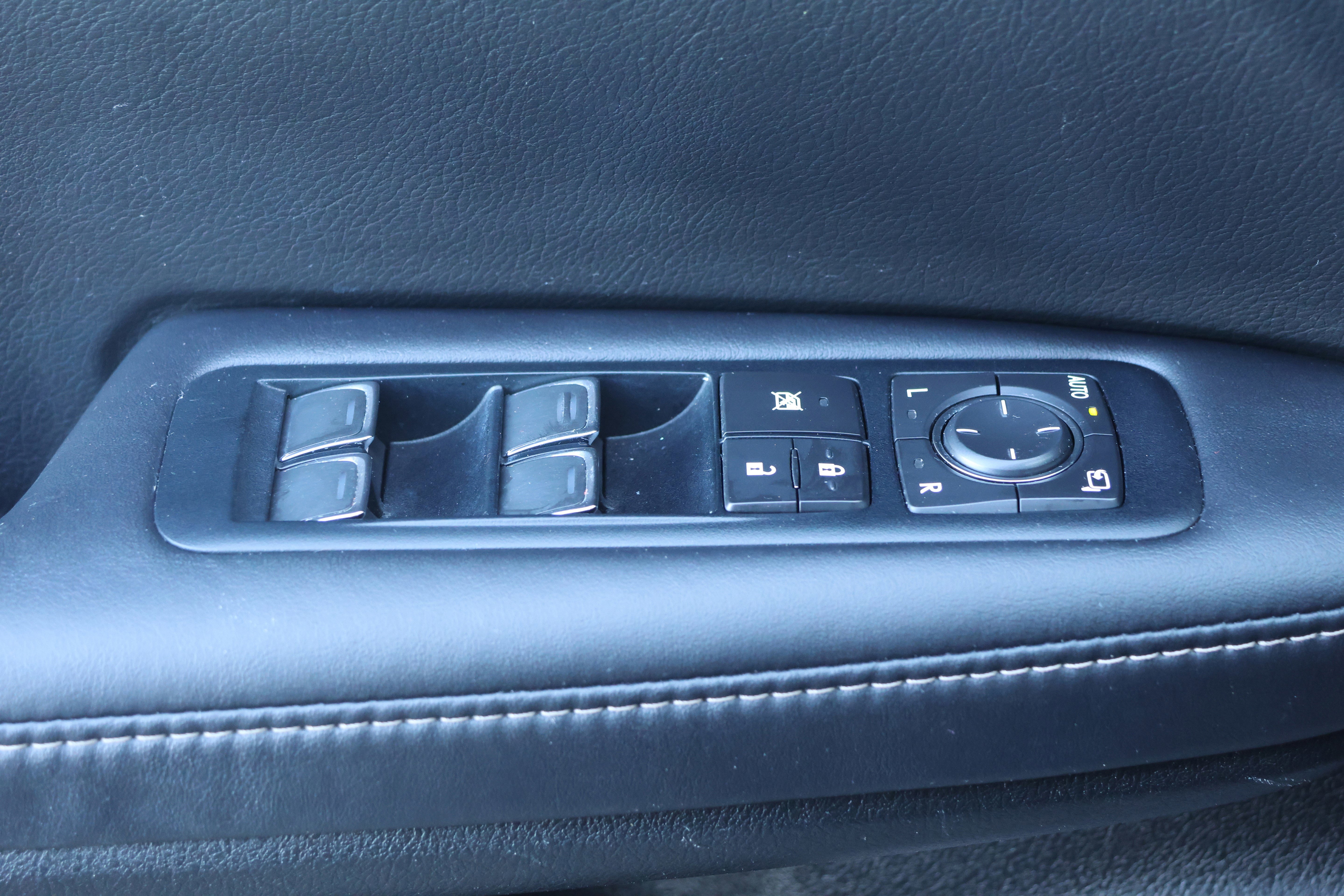 Used 2017 Lexus RX 450h AWD image 14