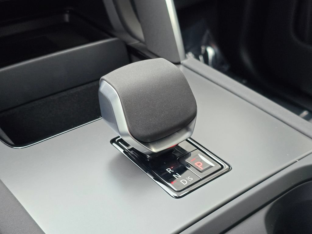 New 2026 Land Rover Discovery Sport Landmark AWD/4WD image 25