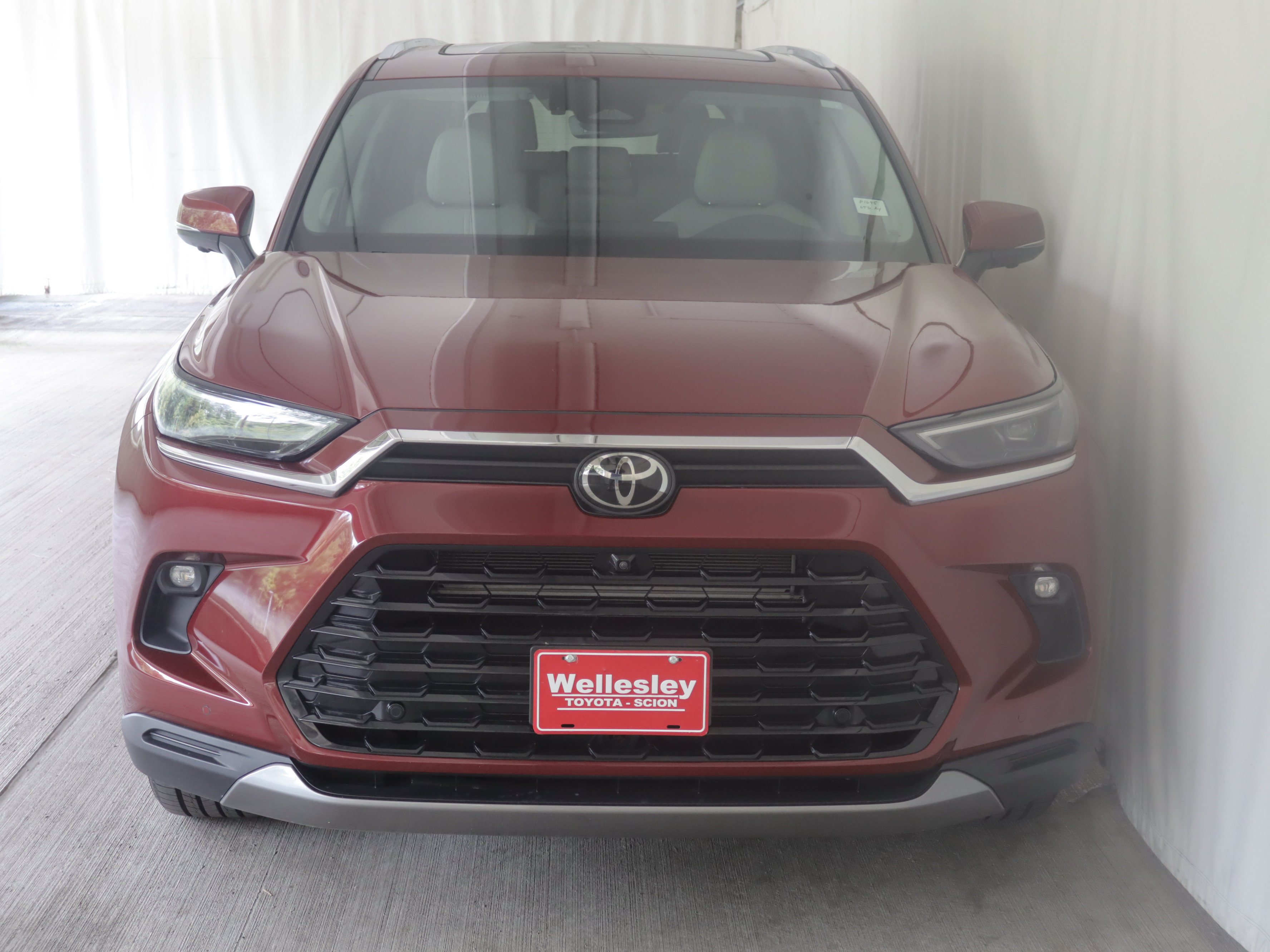 Used 2025 Toyota Grand Highlander AWD Hybrid image 4