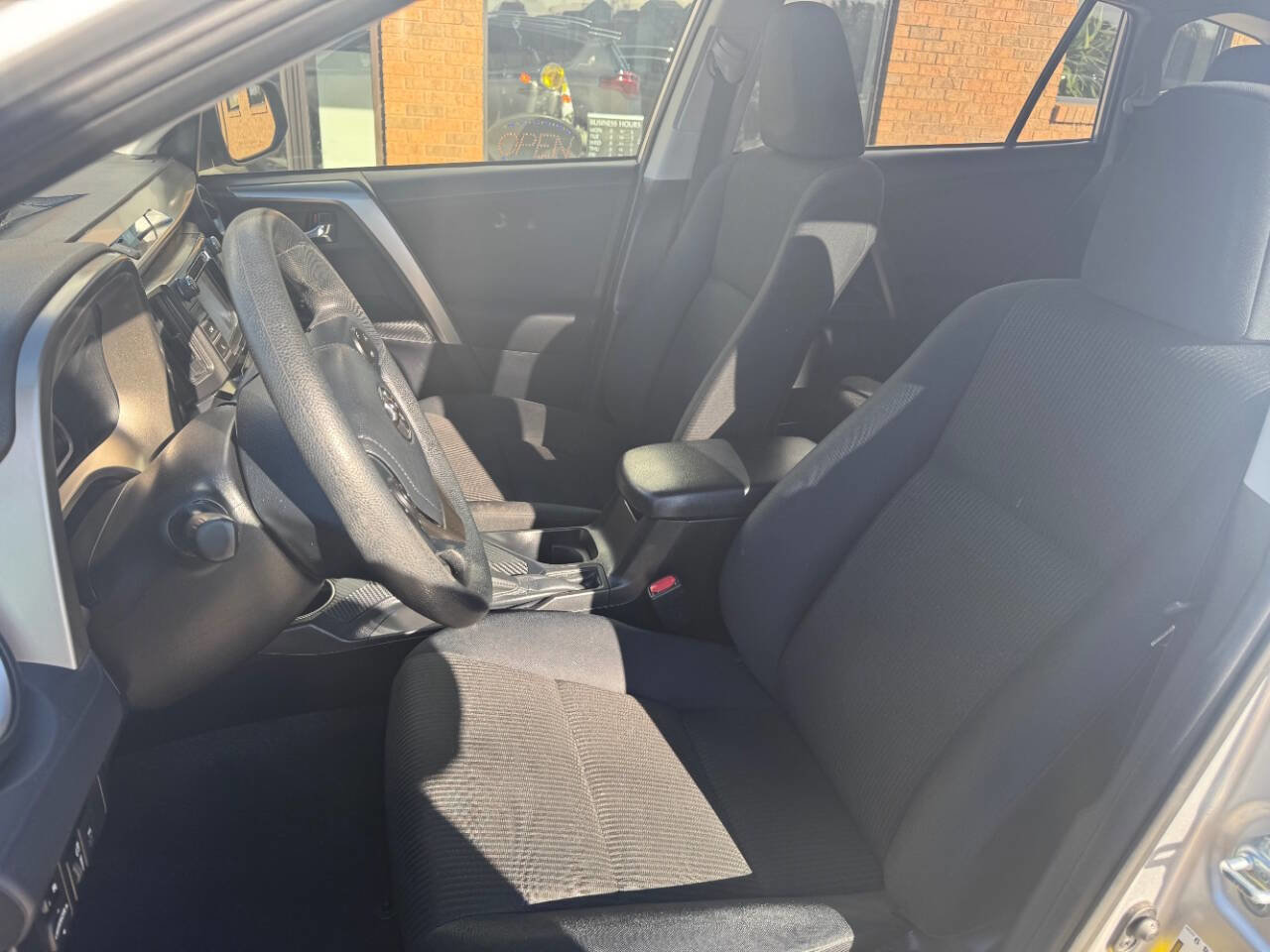 Used 2014 Toyota RAV4 LE image 22