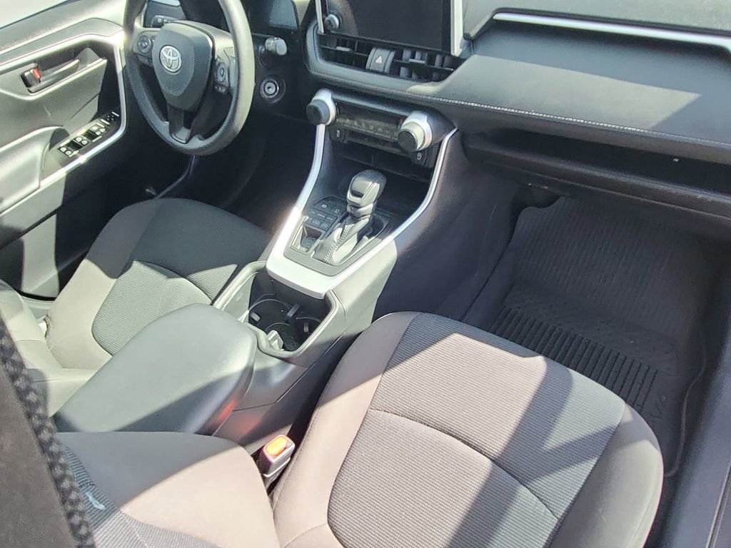 Used 2023 Toyota RAV4 LE image 34
