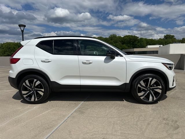 Certified 2023 Volvo XC40 B5 Plus w/ Protection Package Premier AWD/4WD image 10