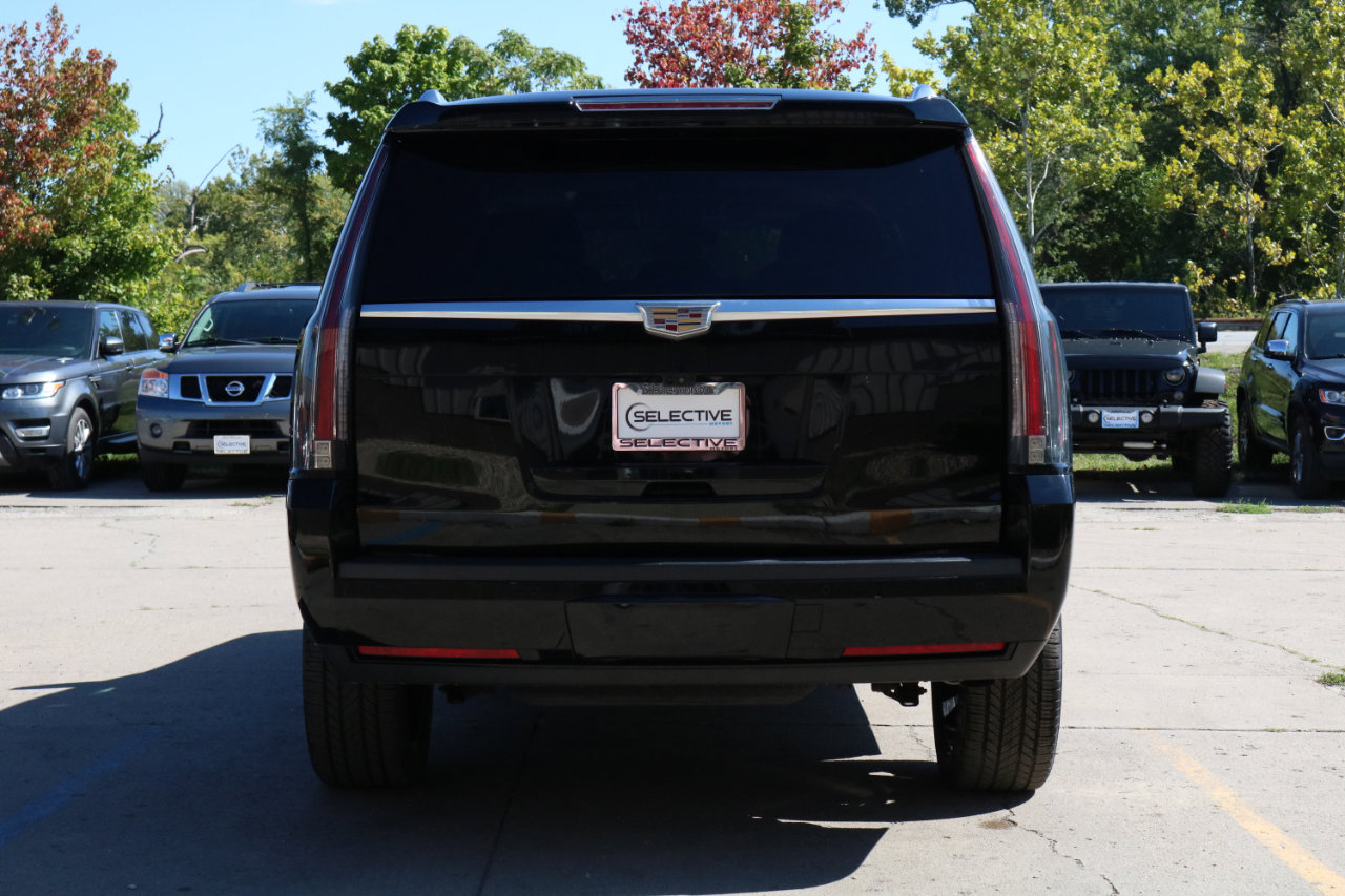 Used 2017 Cadillac Escalade Premium Luxury image 10