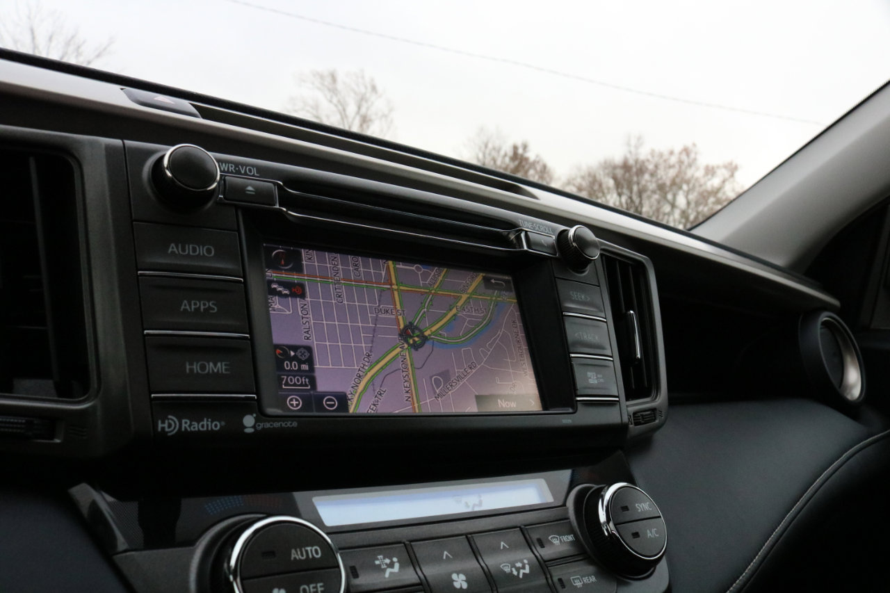 Used 2015 Toyota RAV4 XLE image 27