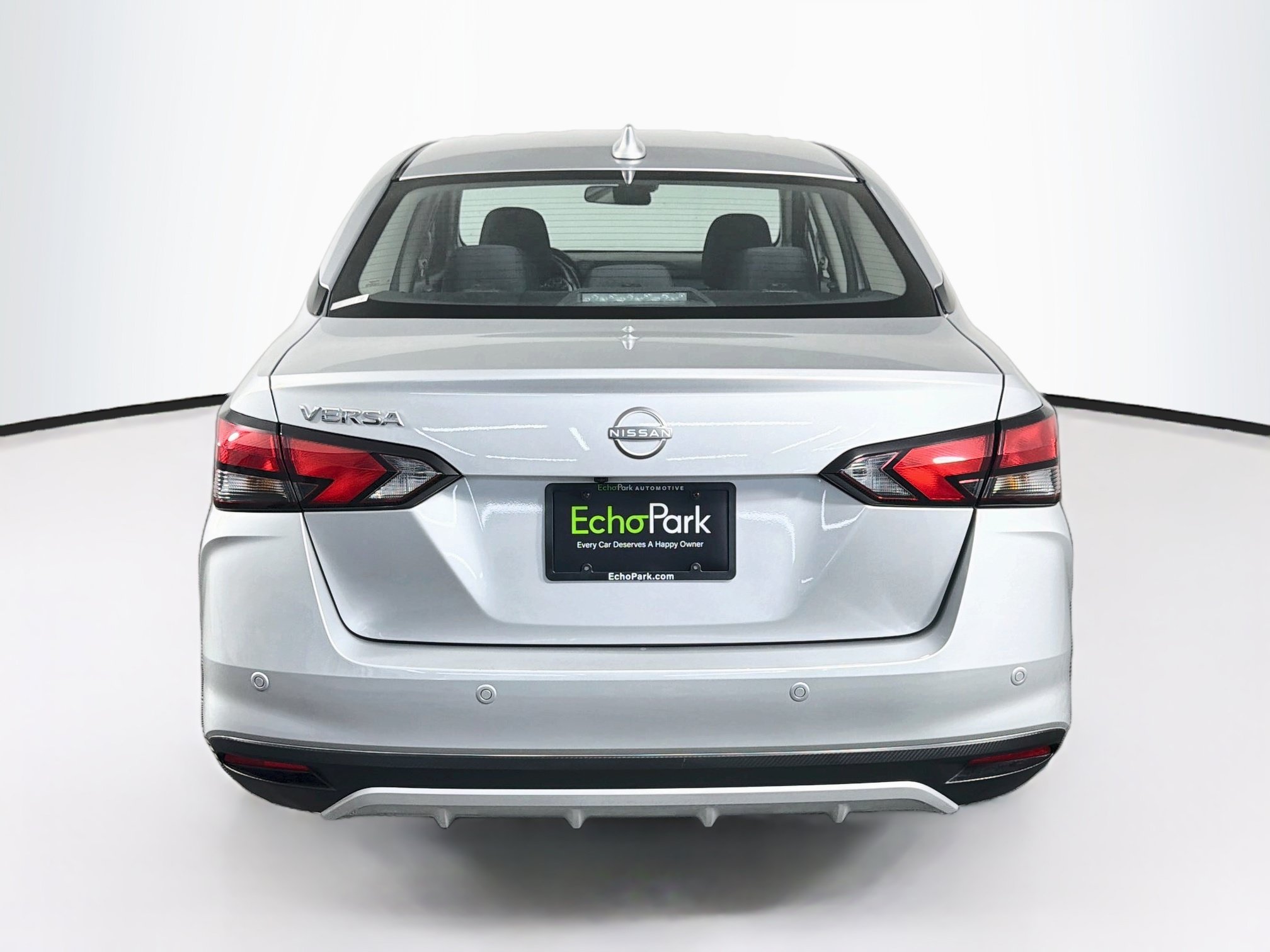 Used 2025 Nissan Versa SV FWD image 7