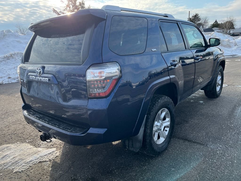 Used 2018 Toyota 4Runner SR5 image 5