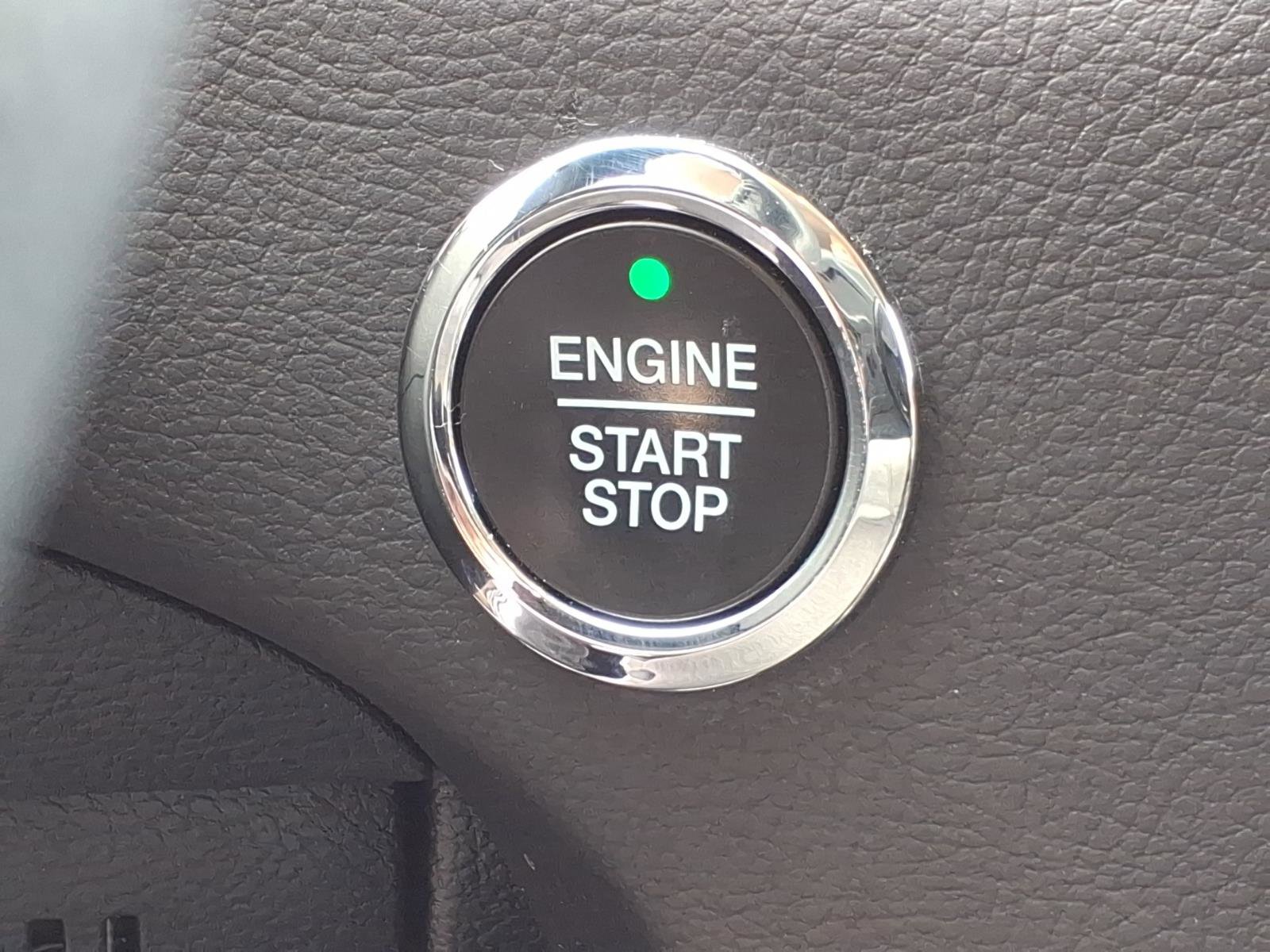 Used 2024 Ford Edge Titanium image 18