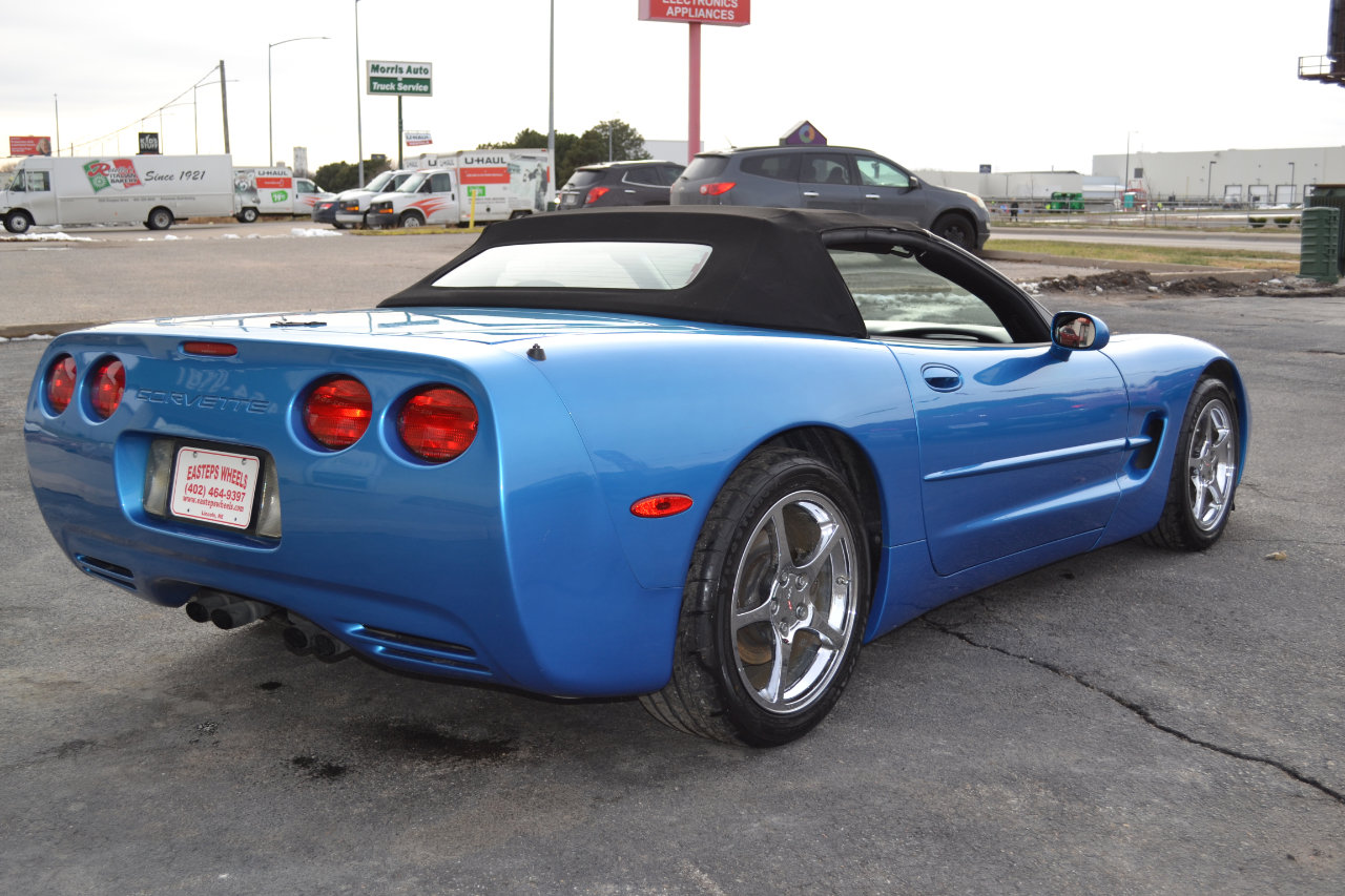 Used 2000 Chevrolet Corvette Convertible w/ Memory Pkg image 8
