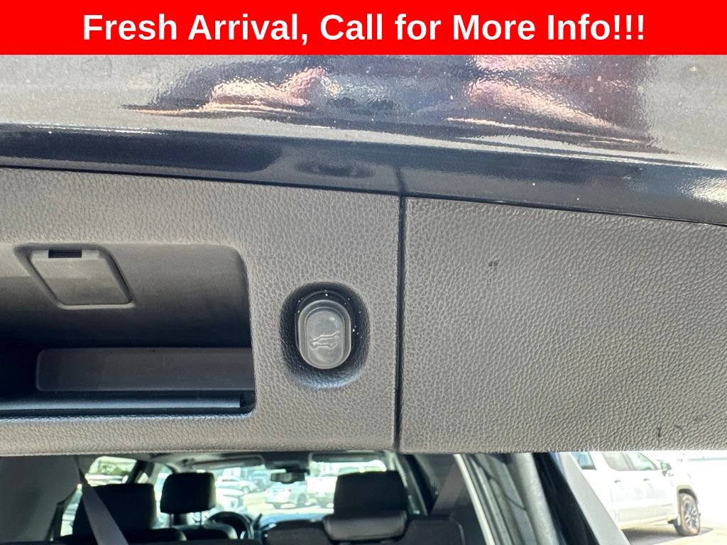 Used 2020 GMC Yukon Denali w/ Denali Premium Package AWD/4WD image 24