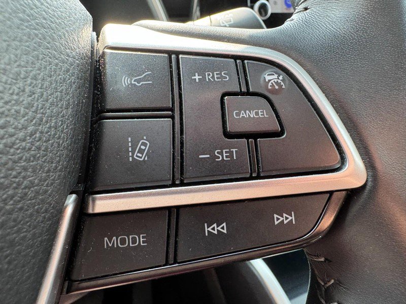 Certified 2024 Toyota Highlander XLE image 17