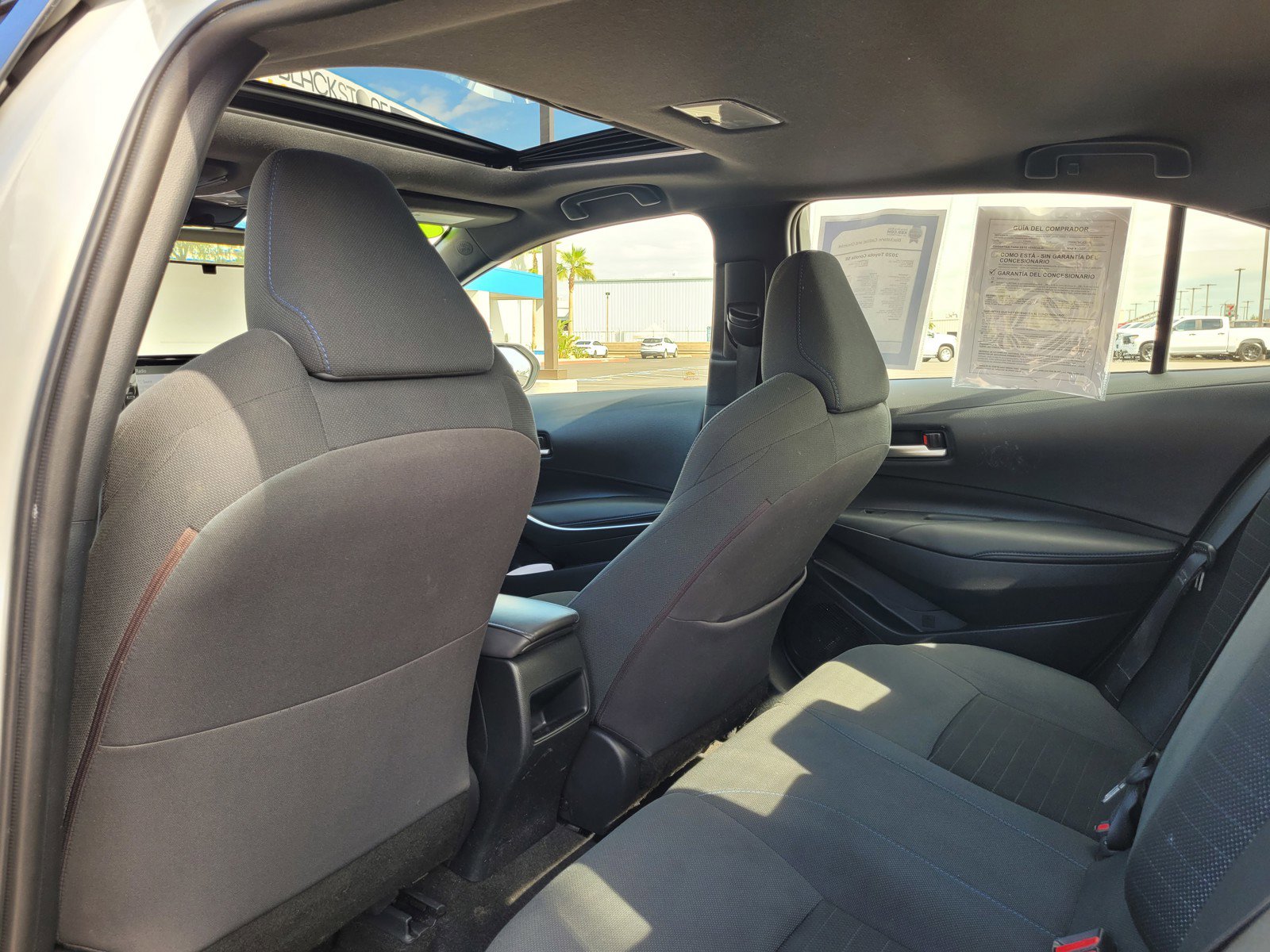 Used 2020 Toyota Corolla SE w/ SE Premium Package image 13