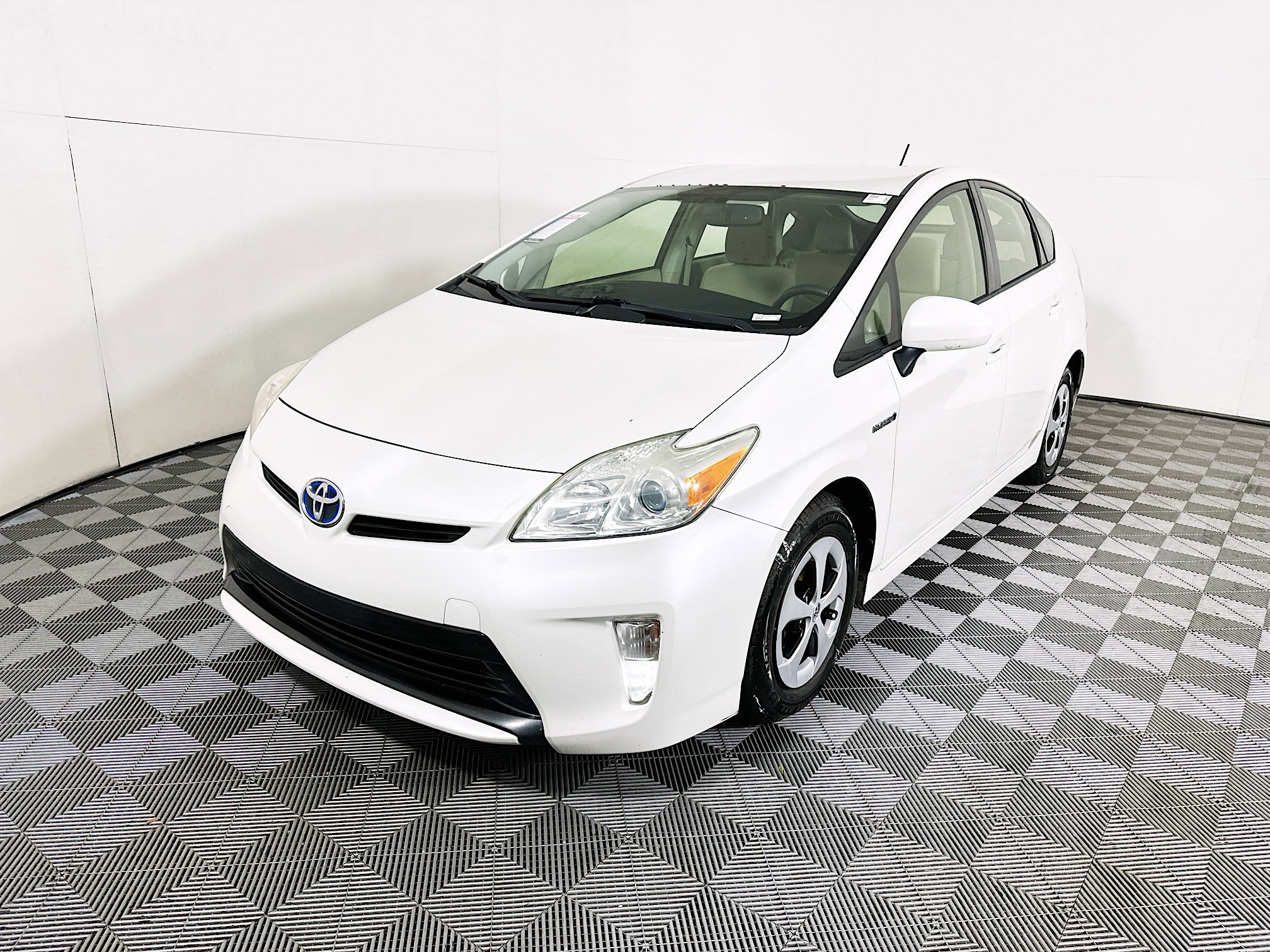 Used 2014 Toyota Prius Three FWD image 4