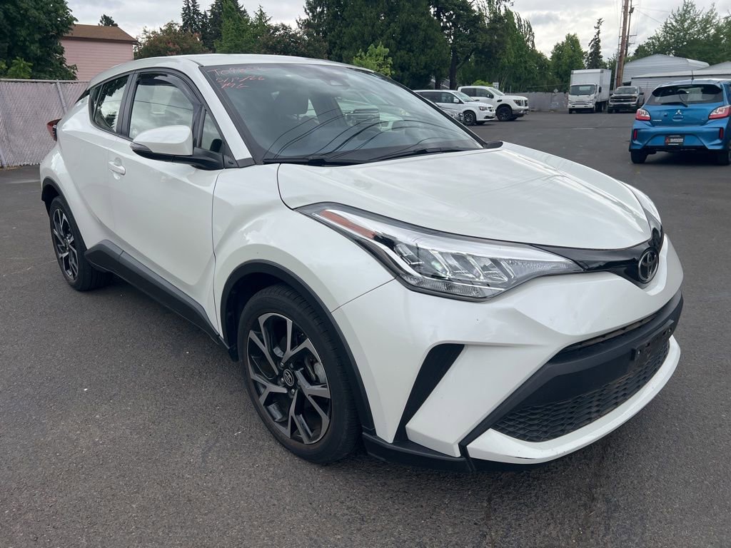 Used 2021 Toyota C-HR XLE FWD video 1