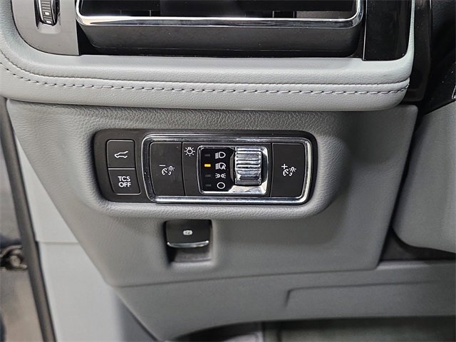 Certified 2022 Lincoln Nautilus Reserve w/ Equipment Group 201A image 23