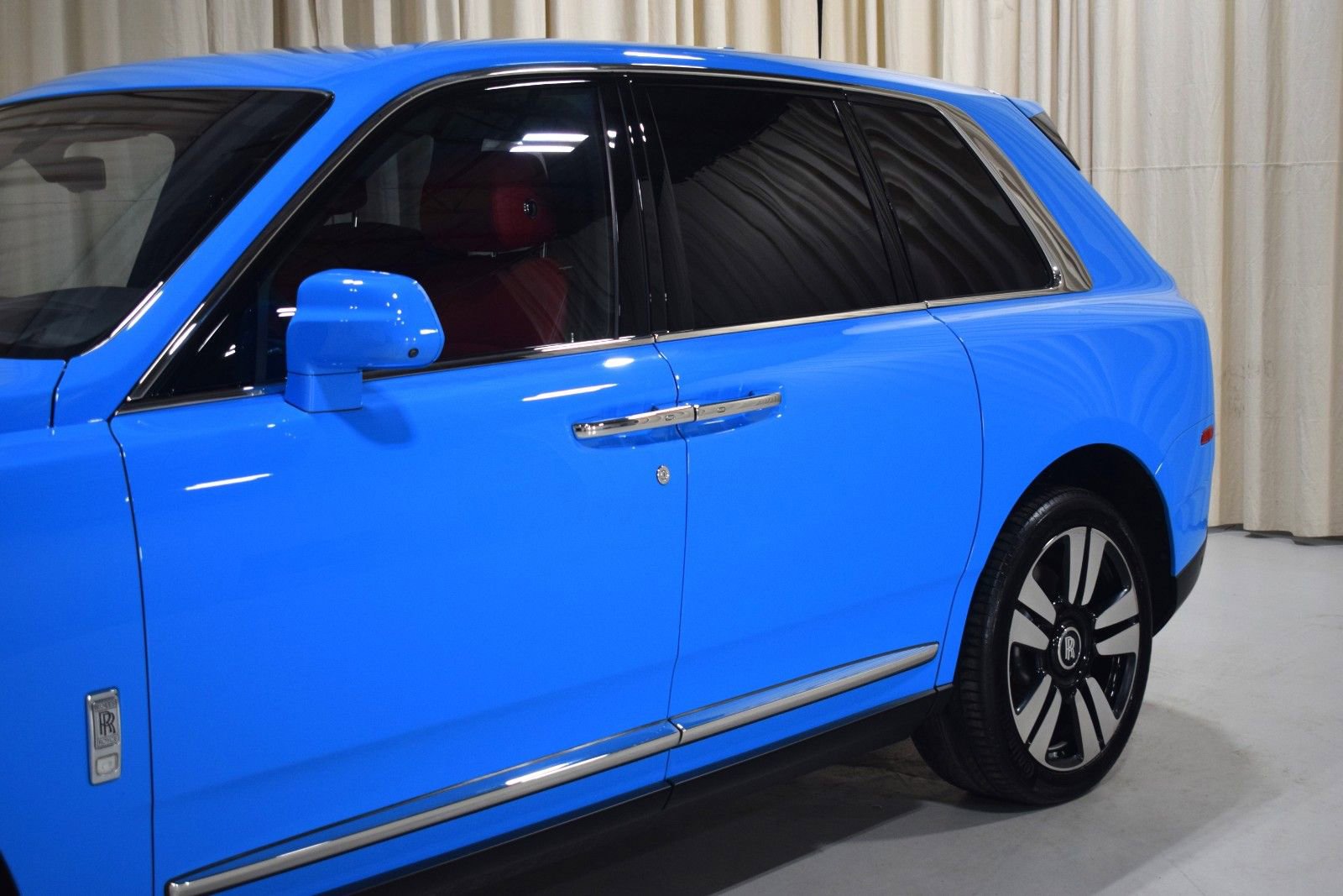 Certified 2022 Rolls-Royce Cullinan w/ Dynamic Package image 5