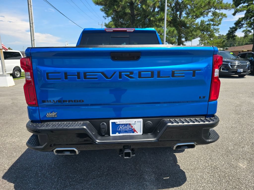 Used 2025 Chevrolet Silverado 1500 LT Trail Boss w/ Convenience Package II AWD/4WD image 4