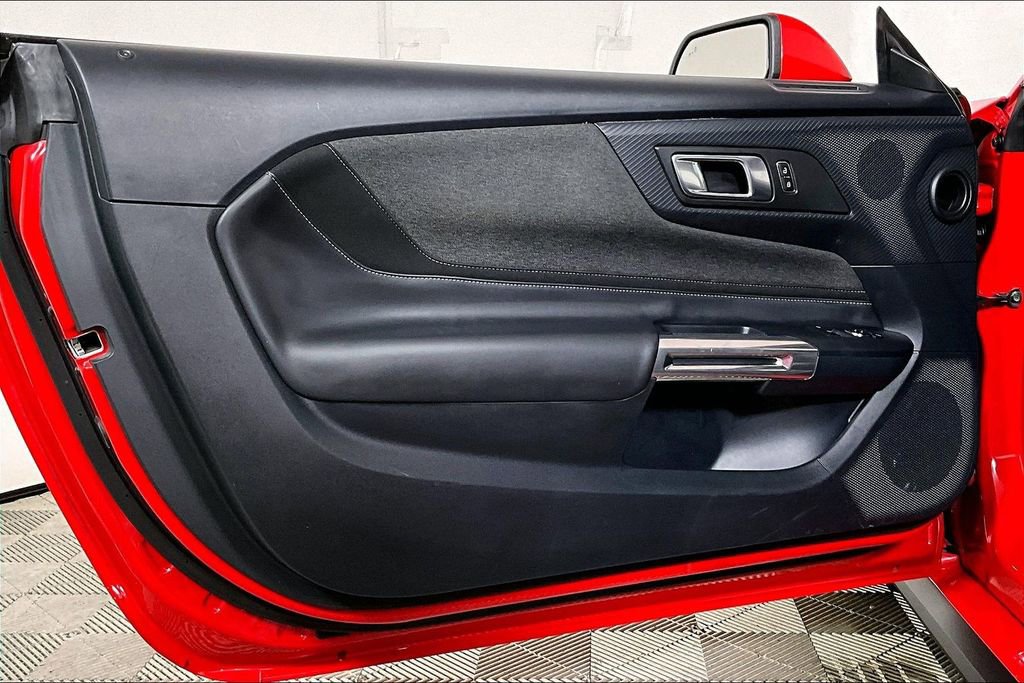 Used 2024 Ford Mustang Coupe image 23