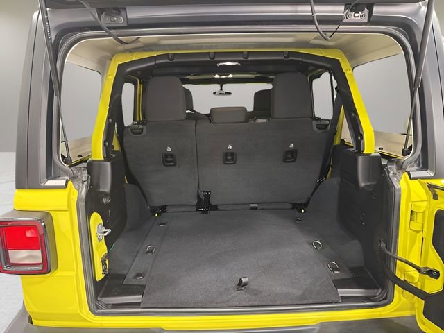 Used 2023 Jeep Wrangler Unlimited Sport AWD/4WD image 32