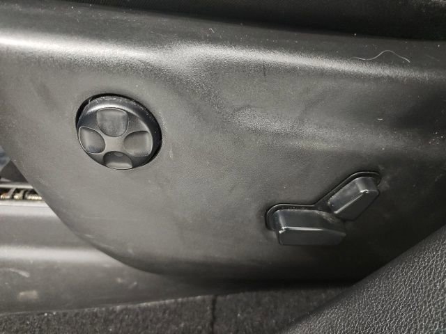 Used 2019 Jeep Grand Cherokee Altitude image 16