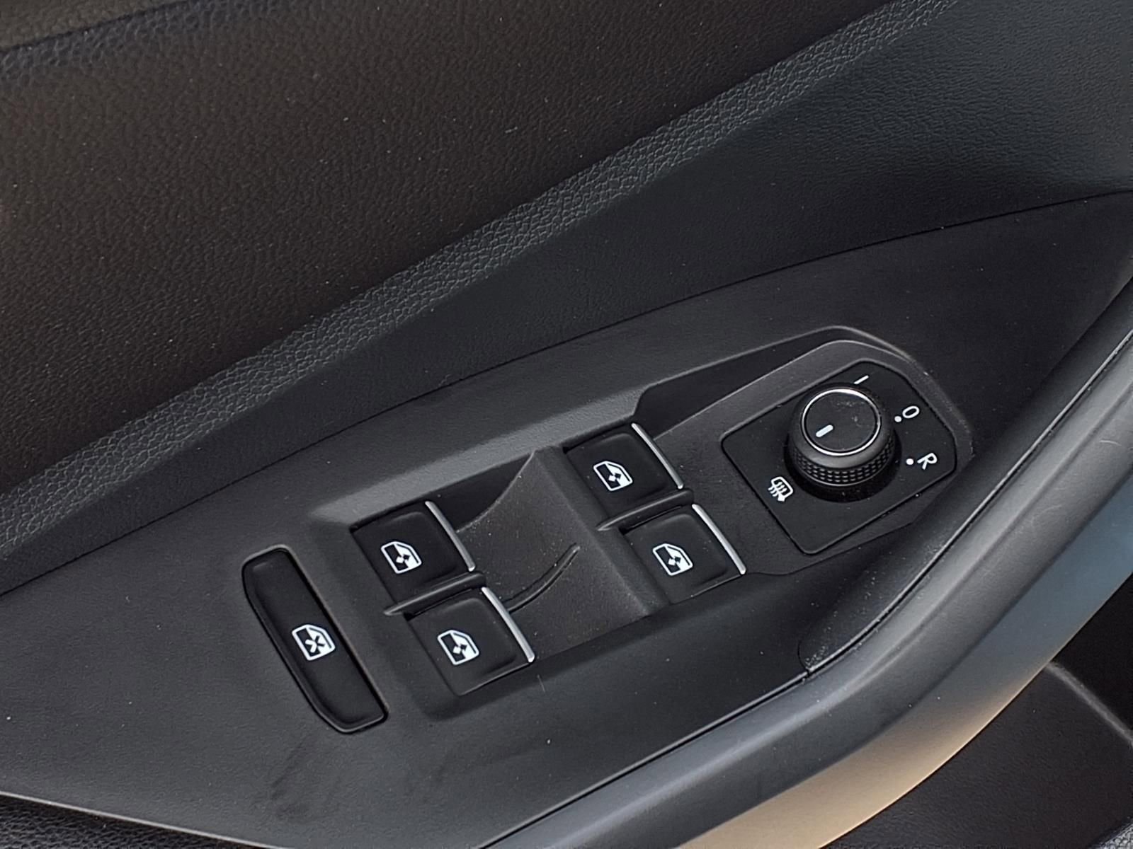 Certified 2025 Volkswagen Jetta Sport image 19